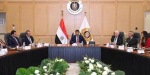 الصناعة تستهدف خفض استهلاك الغاز بالمصانع 25% - وكالة البوصلة الإخبارية