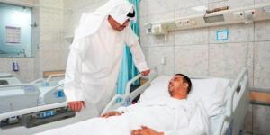 وزير الدفاع الكويتي يتفقّد القوة البحرية ويطمئن على صحة عدد من المصابين - وكالة البوصلة الإخبارية