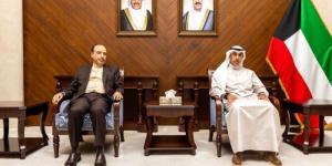 الكويت تستدعي السفير الإيراني وتسلمه مذكرة احتجاج بعد استهداف ناقلة نفط في مضيق هرمز - وكالة البوصلة الإخبارية