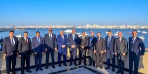 أيمن عطية يستقبل عددًا من المحافظين والقيادات التنفيذية ضمن احتفالات العيد القومي للإسكندرية الـ74 - وكالة البوصلة الإخبارية