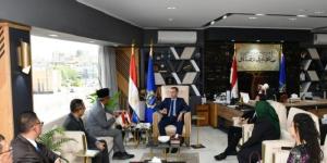 محافظ أسوان يبحث مع سفير إندونيسيا تعزيز التعاون وإقامة توأمة بين الجانبين - وكالة البوصلة الإخبارية