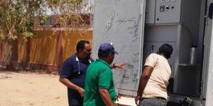 استجابة لشكاوى الأهالي.. صيانة أعطال الإنارة ورفع كفاءة الطرق بمركز نصر النوبة - وكالة البوصلة الإخبارية