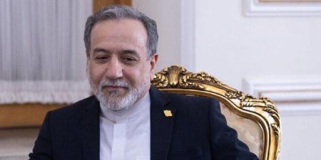 وزير الخارجية الإيراني يزور سلطنة عُمان لبحث تطورات مضيق هرمز - وكالة البوصلة الإخبارية