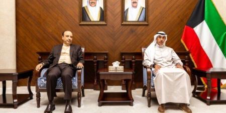 الكويت تستدعي السفير الإيراني وتسلمه مذكرة احتجاج بعد استهداف ناقلة نفط في مضيق هرمز - وكالة البوصلة الإخبارية