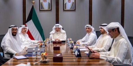 رئيس الوزراء الكويتي يبحث مستجدات مشروع مستشفيات الضمان الصحي وتطوير منظومة التأمين الصحي - وكالة البوصلة الإخبارية