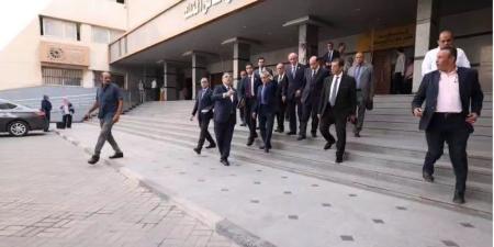 وزير العدل يجري زيارة مفاجئة لمحكمة شمال القاهرة الابتدائية للوقوف على انتظام العمل ومراجعة الإجراءات التنظيمية - وكالة البوصلة الإخبارية