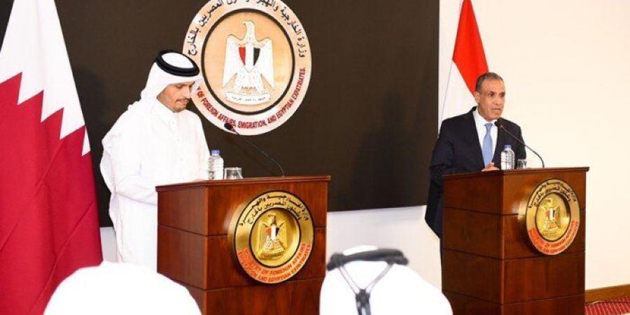 وزير الخارجية المصري ونظيره القطري يؤكدان أهمية احتواء التوتر لمنع اتساع الصراع في المنطقة - وكالة البوصلة الإخبارية