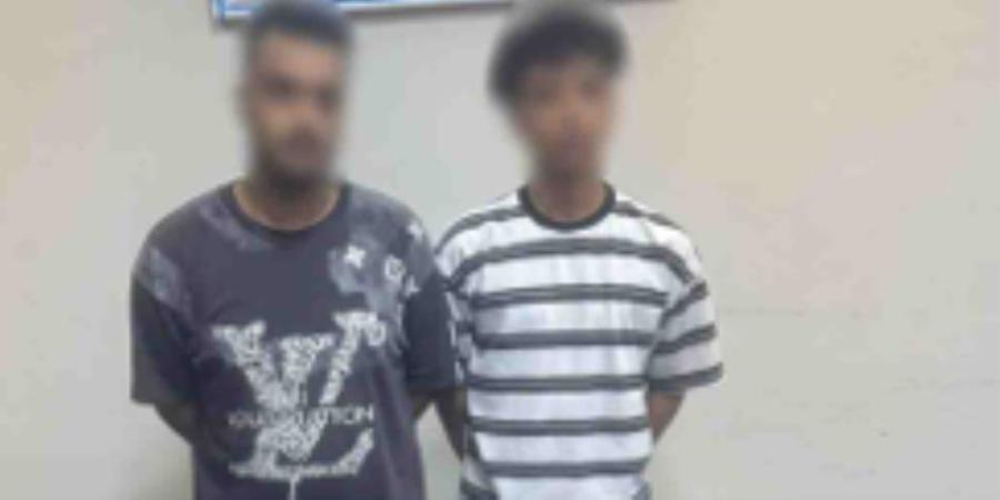 ضبط شخصين لقيامهما بالترويج لبيع الأسلحة البيضاء على مواقع التواصل الإجتماعى - وكالة البوصلة الإخبارية