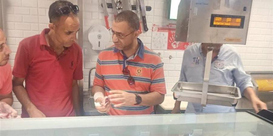 في حملة رقابية بالمنيا، ضبط 463.5 كيلو لحوم ومنتجات غذائية غير صالحة - وكالة البوصلة الإخبارية