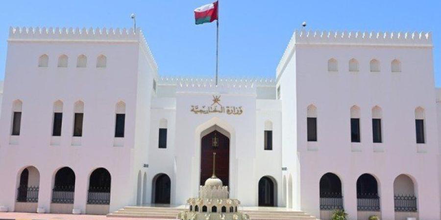 سلطنة عمان تدين التهديدات الصاروخية تجاه المنطقة الجنوبية من السعودية - وكالة البوصلة الإخبارية