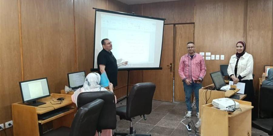 الإسماعيلية الأزهرية تستأنف برنامج تدريب المعلمين على تطبيقات الذكاء الاصطناعي (صور) - وكالة البوصلة الإخبارية