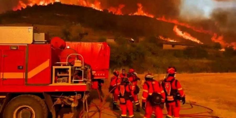 حرائق هائلة تجتاح إسبانيا.. النيران تلتهم 19 ألف هكتار وتثير مخاوف من اتساع الكارثة - وكالة البوصلة الإخبارية