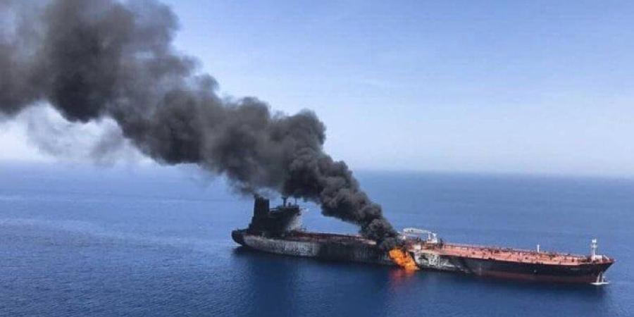 بحرية الحرس الثوري الإيراني تستهدف سفينة ترفع علم تايلاند في مضيق هرمز - وكالة البوصلة الإخبارية