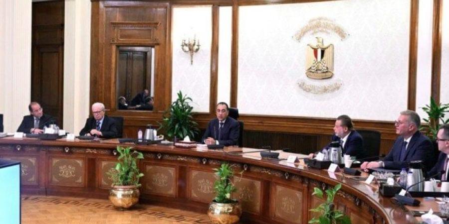 رئيس الوزراء: نضع اللمسات النهائية على برنامج اقتصادي جديد للمرحلة المقبلة - وكالة البوصلة الإخبارية