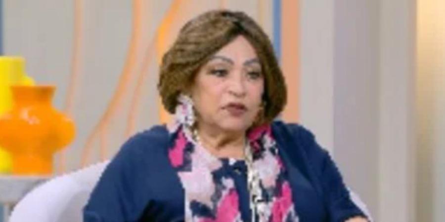 السفيرة منى عمر تروى كواليس 40 عاما بوزارة الخارجية فى «ست ستات» - وكالة البوصلة الإخبارية