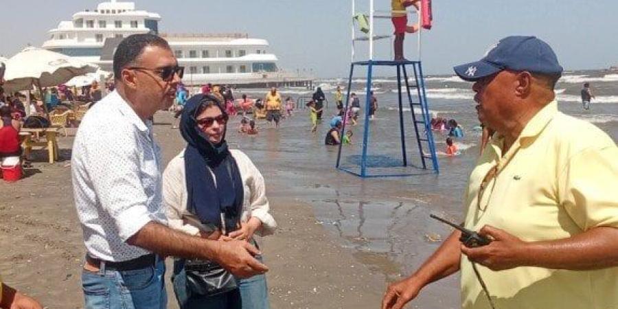 إدارة شاطئ بورسعيد ترفع الرايات الحمراء بسبب ارتفاع الأمواج - وكالة البوصلة الإخبارية