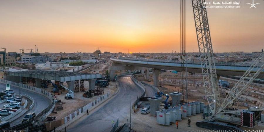 الرياض.. تجاوز نسبة الإنجاز في جسر طريق الثمامة عند تقاطع طريق العليا 50% - وكالة البوصلة الإخبارية