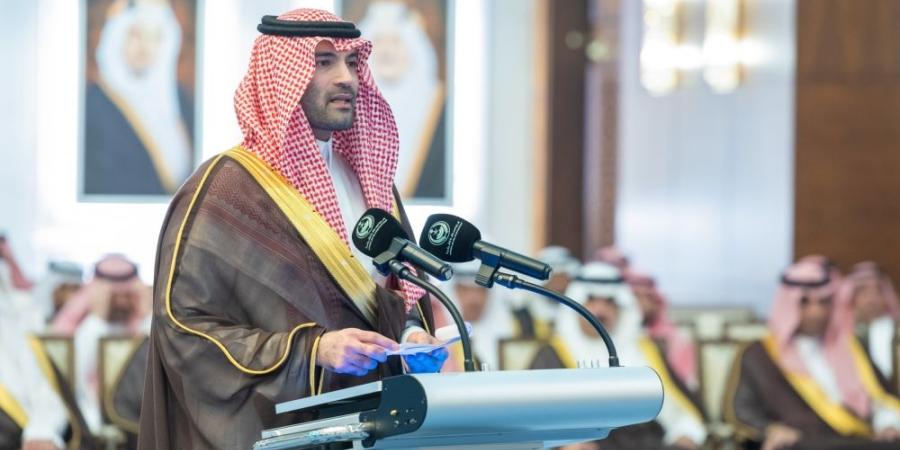 أمير الشرقية يستقبل منسوبي فرع وزارة الطاقة بالمنطقة  - وكالة البوصلة الإخبارية