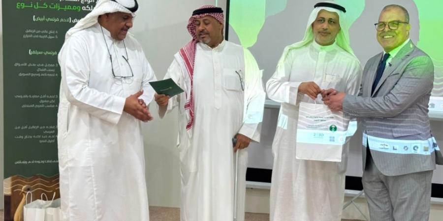 الأحساء تطور تربية الحمام اللاحم لرفع الإنتاج وتعزيز الأمن الغذائي - وكالة البوصلة الإخبارية