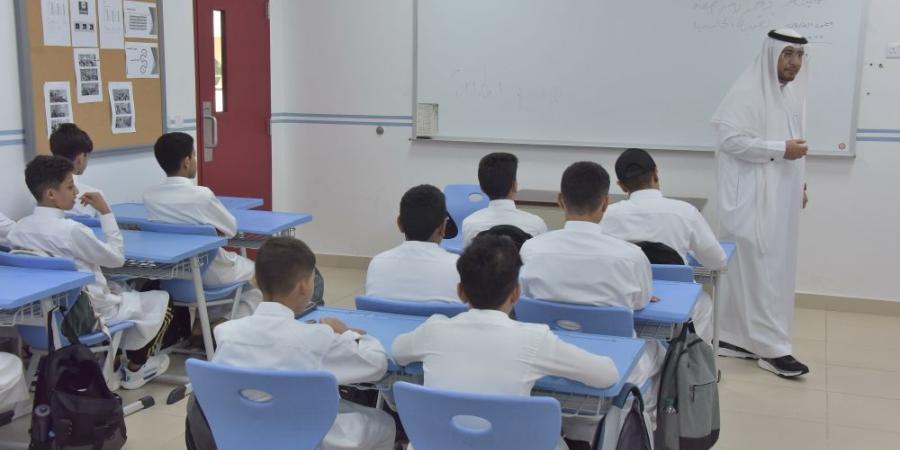 عاجل - المناهج يلزم المدارس بـ 20 حصة لـ «القيم» وتأهيل الطلاب للمسابقات بخطة 1448 - وكالة البوصلة الإخبارية