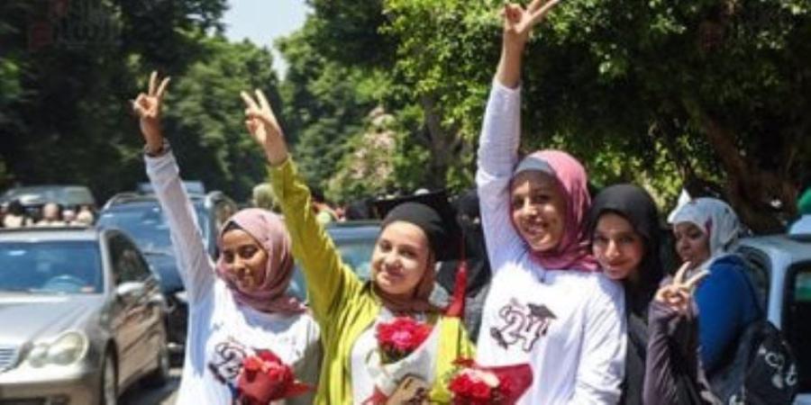 لطلاب الثانوية العامة.. تعرف علي خطوات استلام الشهادة وسداد رسوم الـ200 جنيه - وكالة البوصلة الإخبارية