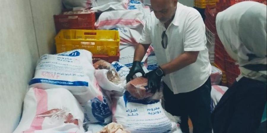 ضبط 3.5 طن لحوم ومنتجات غذائية فاسدة خلال حملة مكبرة بالقليوبية - وكالة البوصلة الإخبارية
