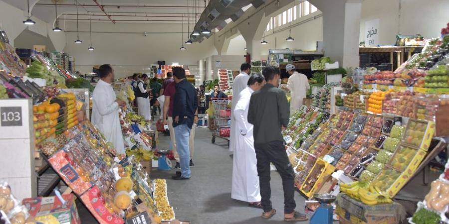 فيديو| وفرة المعروض تهبط أسعار الخضار وتضاعف الإقبال بالسوق المركزي - وكالة البوصلة الإخبارية