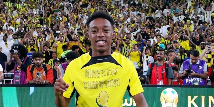 الاتحاد يجدد عقد محمد فلاته حتى 2029 - وكالة البوصلة الإخبارية