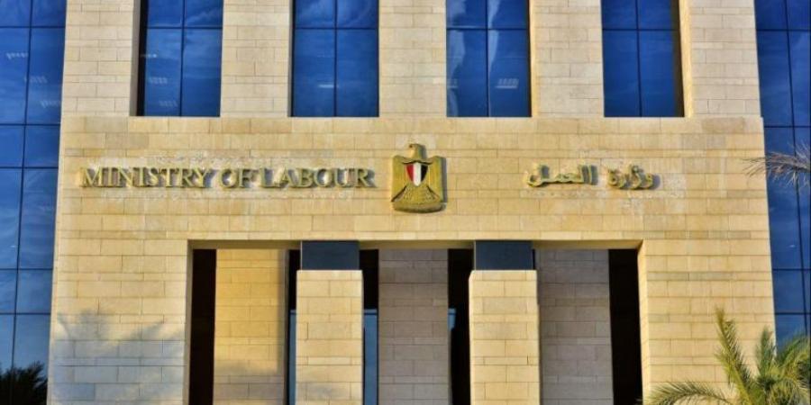 برواتب تصل لـ16 ألف جنيه.. فرص عمل للمهندسين والفنيين والمحاسبين بنشرة وزارة العمل - وكالة البوصلة الإخبارية