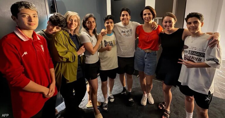 لاعبات إيرانيات يقررن العودة إلى وطنهن بعد تراجعهن عن طلب اللجوء في أستراليا