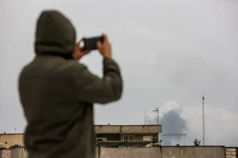 ترمب يوجه اتهامات لإيران باستغلال الذكاء الاصطناعي لنشر الأخبار المضللة