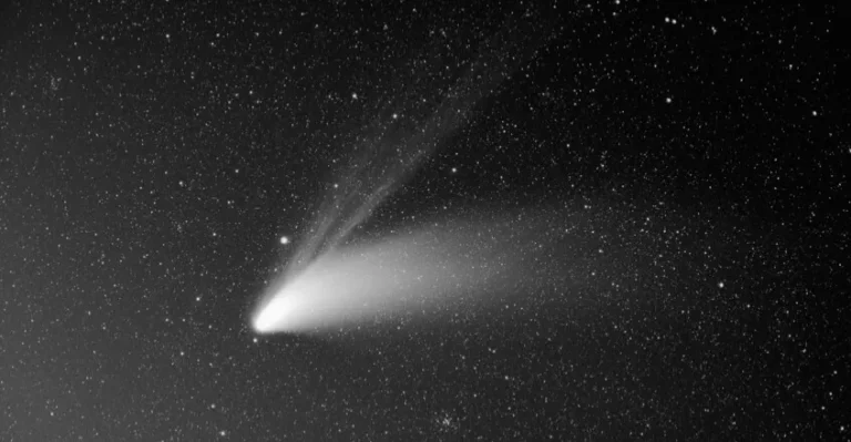 اكتشاف مذنب يحتوي على كحول قادم من نظام نجمي بعيد