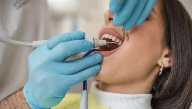 أعراض فموية قد تشير إلى زيادة خطر الإصابة بسرطان القولون