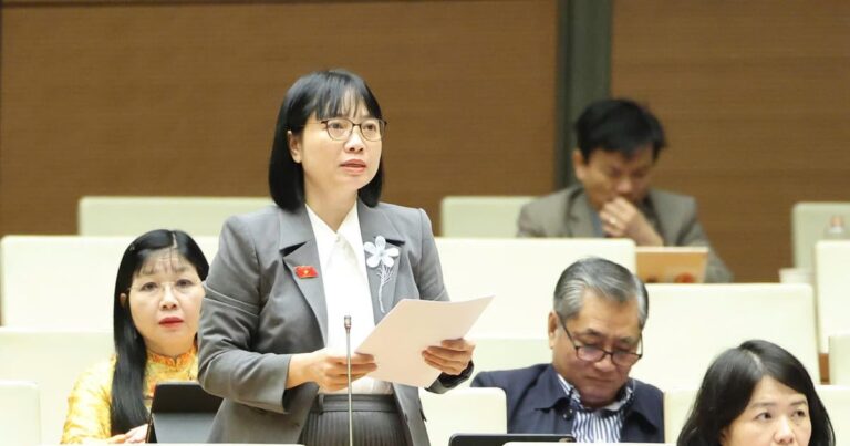 ضمان عدم تأخر المتقاعدين عن مسيرة التطوير في البلاد