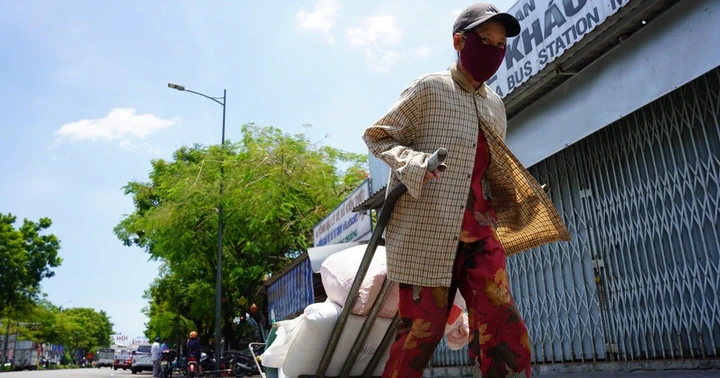 عواصف رعدية تضرب وسط فيتنام مع استمرار موجة الحر في الجنوب