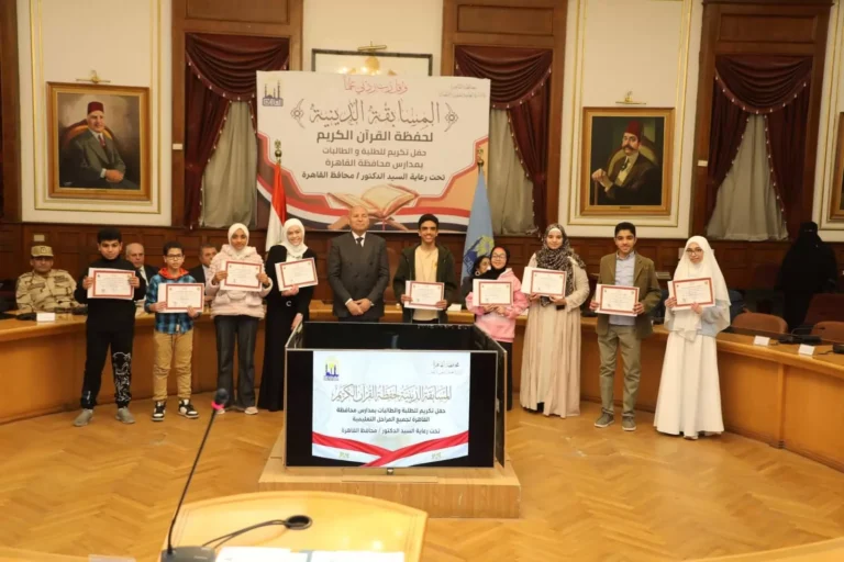 مدير تعليم القاهرة تبارك توجيه اللغة العربية