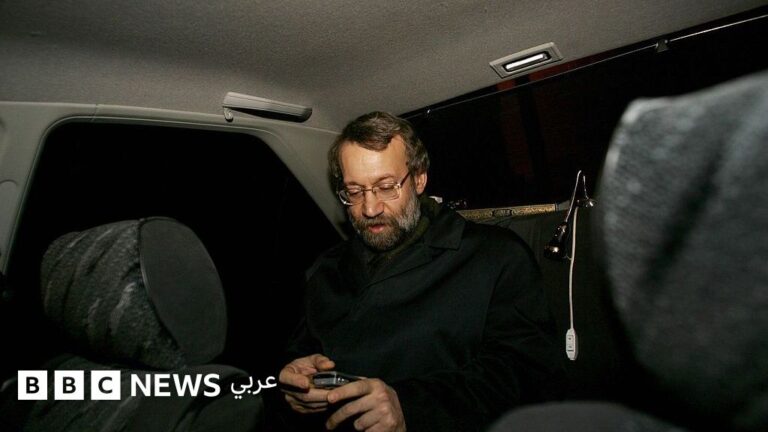 مسيرة علي لاريجاني السياسية وتأثيره في النظام الإيراني