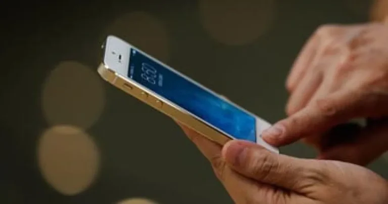 أبل تعلن رسميًا عن انتهاء دعم iPhone 5 و iPhone 4 (8GB)