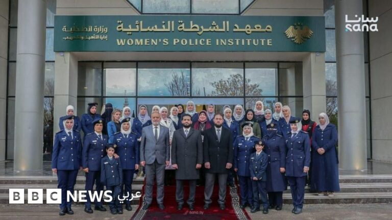 افتتاح معهد الشرطة النسائية في سوريا يثير جدلاً واسعاً بين مؤيد ومعارض