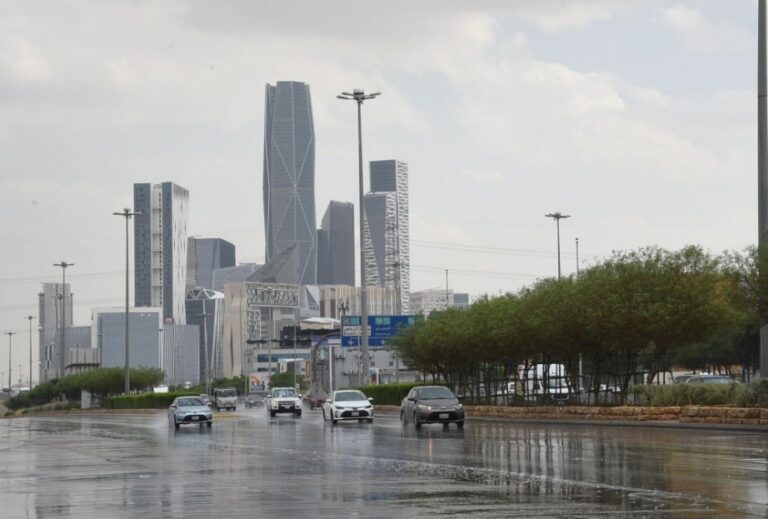 جريدة الرياض | تعليم الرياض: نقل الدراسة غدًا عن بُعد عبر منصة ” مدرستي” والمنصات التعليمية المعتمدة