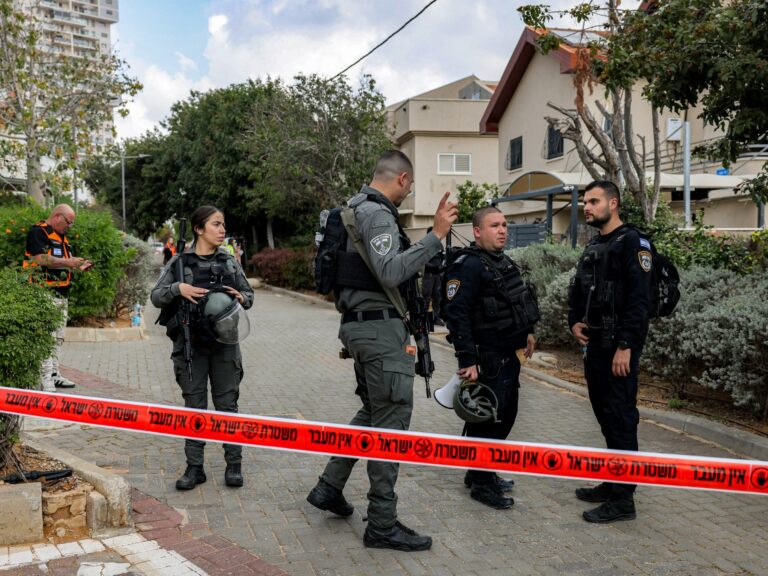 إصابة 142 إسرائيليًا خلال 24 ساعة جراء قصف إيراني بالصواريخ العنقودية