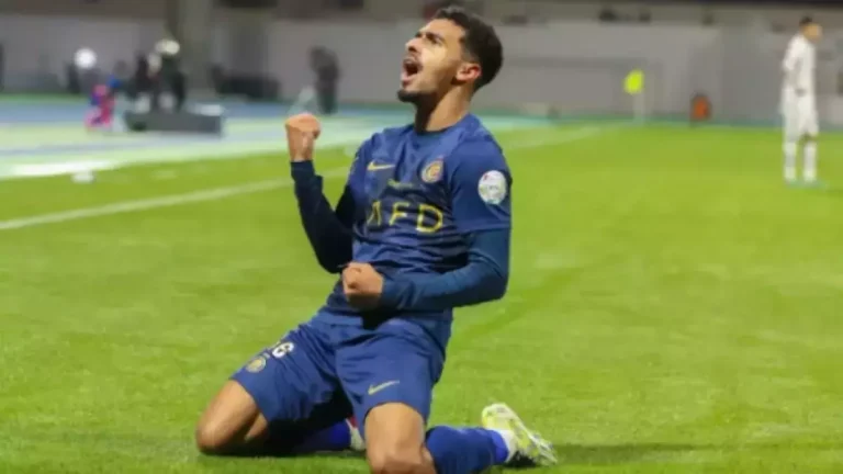 الأهلي يتجاوز تحديات سوق الانتقالات بعقد مبتكر يكشف أسرار المفاوضات الطويلة