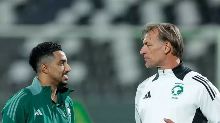 سالم الدوسري يتعرض لإصابة خطيرة تقصيها عن مواجهة مصر ومخاوف حول مستقبله الرياضي