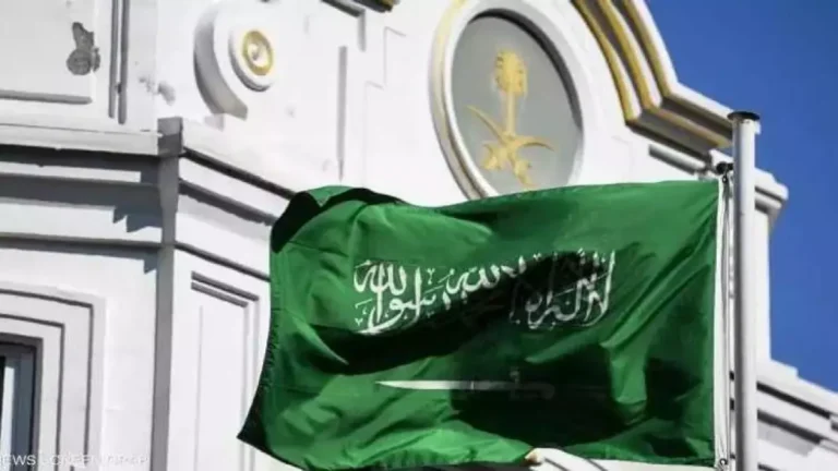 السعودية تكشف عن قرار تاريخي يؤثر بشكل جذري على حياة الملايين من المرافقين