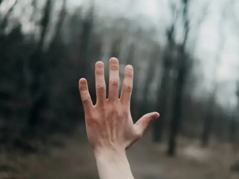 حقن البوتوكس: الحل الفعال والآمن لعلاج تقرح الأصابع والغرغرينا