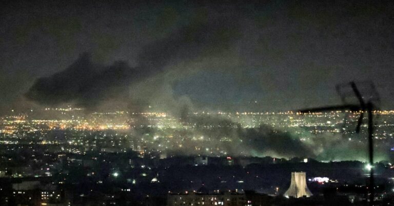 تصعيد عسكري بين إسرائيل وإيران يشمل غارات على طهران وهجمات على تل أبيب