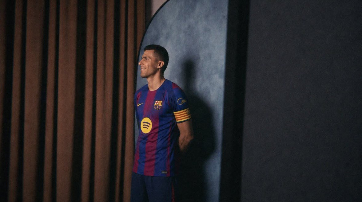 رودري يتحدث عن انضمامه إلى برشلونة ويعبر عن طموحه في المنافسة على لقب دوري الأبطال هذا الموسم