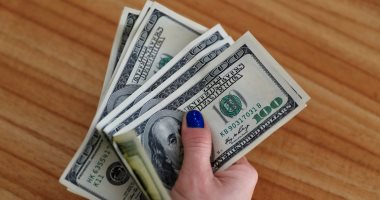 أسعار الدولار والعملات الأجنبية اليوم الثلاثاء الثامن عشر من أغسطس لعام ألفين وستة وعشرين تتأرجح بين الارتفاع والانخفاض