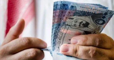 الريال السعودي يسجل ارتفاعًا ملحوظًا بمقدار 14 قرشًا خلال أسبوع ويصل لأعلى مستوياته أمام الجنيه اليوم