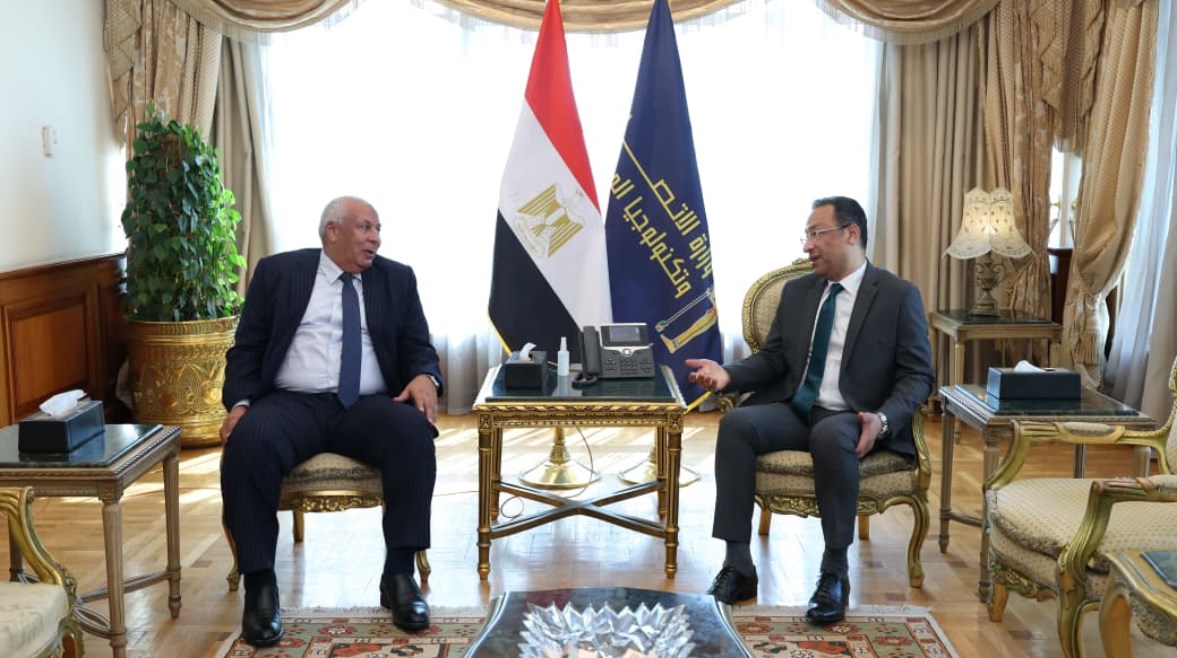 تسعى وزارة الاتصالات لتمديد خدمات الإنترنت إلى المناطق النائية في مطروح وتعزيز الاتصال الرقمي للمواطنين